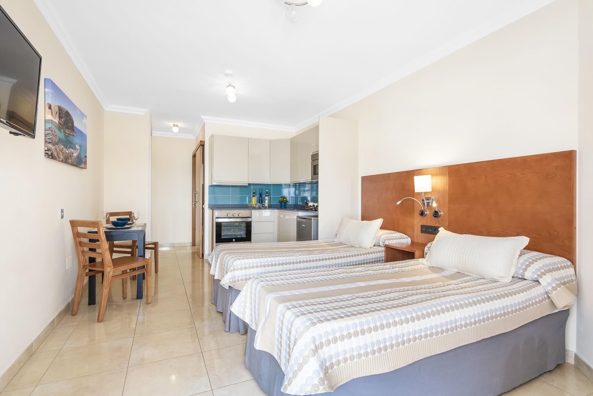 Hotel Las Adelfas