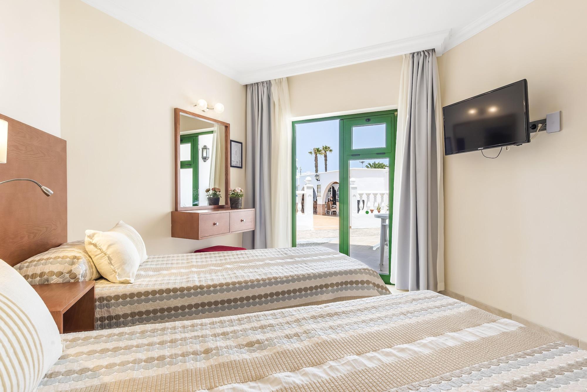 Hotel Las Adelfas