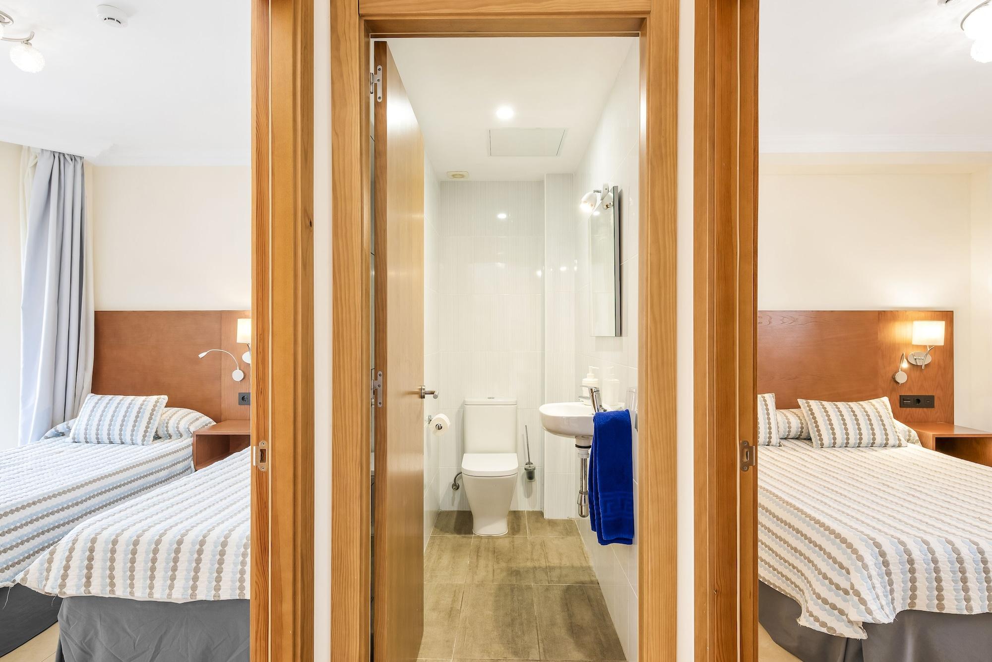 Hotel Las Adelfas 3*